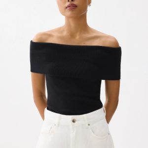 Fitted Off Shoulder Knit Top - Image 4